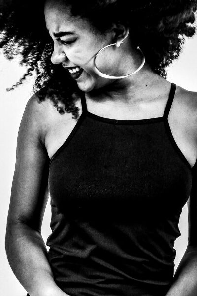 neve-minimal-blogger-08-1